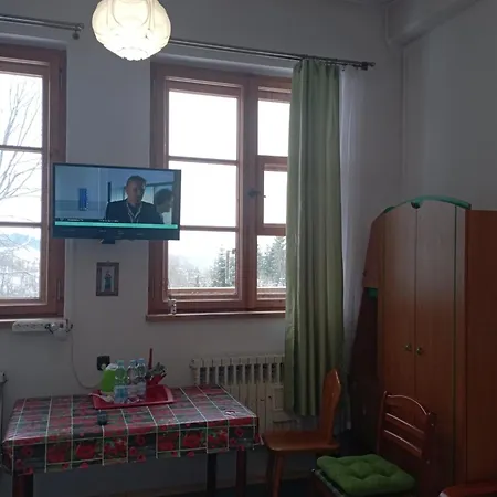 Willa Skoczek: Two-Room Apartment with Shared Bathrooms and Thermal Spa Access Zakopane Room photo