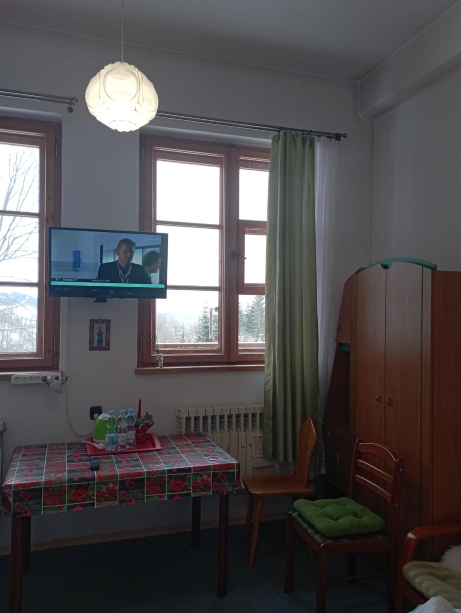 A3Apartament 2 Pokojowy Aneks Kuchenny 2 Lazienki Na Korytarzu Wspolne Z Innymi Ludzmi *